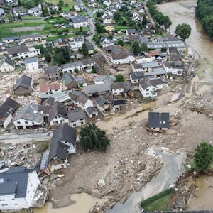 Luftaufnahme vom Ort Schuld (Landkreis Ahrweiler) nach der Flutkatastrophe.