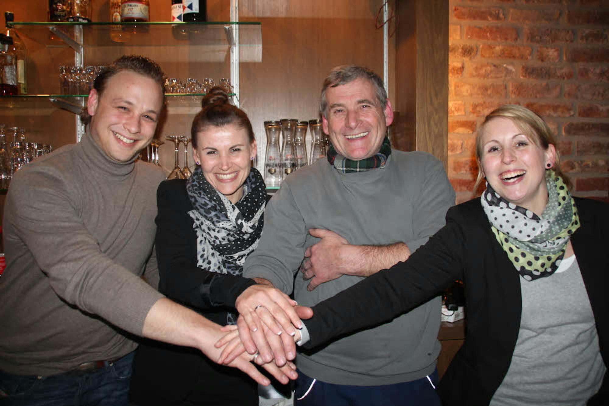 Sie haben viel vor: Patrick Fischer mit seiner Frau Katharina, deren Vater Josef Steffens und ihre Schwester Stefanie Steffens.