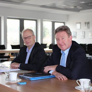 Hatten zur Pressekonferenz ins Mechernicher Rathaus eingeladen: Hans-Peter Schick (l.) und Manfred Poth.