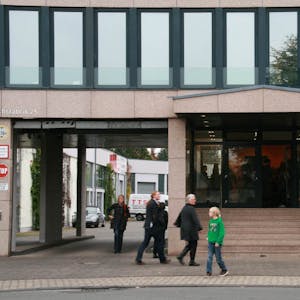 Die Schule stößt im Bürogebäude im Rodenkirchener Gewerbegebiet an ihre Grenzen.