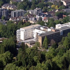Am Evangelischen Krankenhaus in Bergisch Gladbach soll das Corona-Testzentrum entstehen.