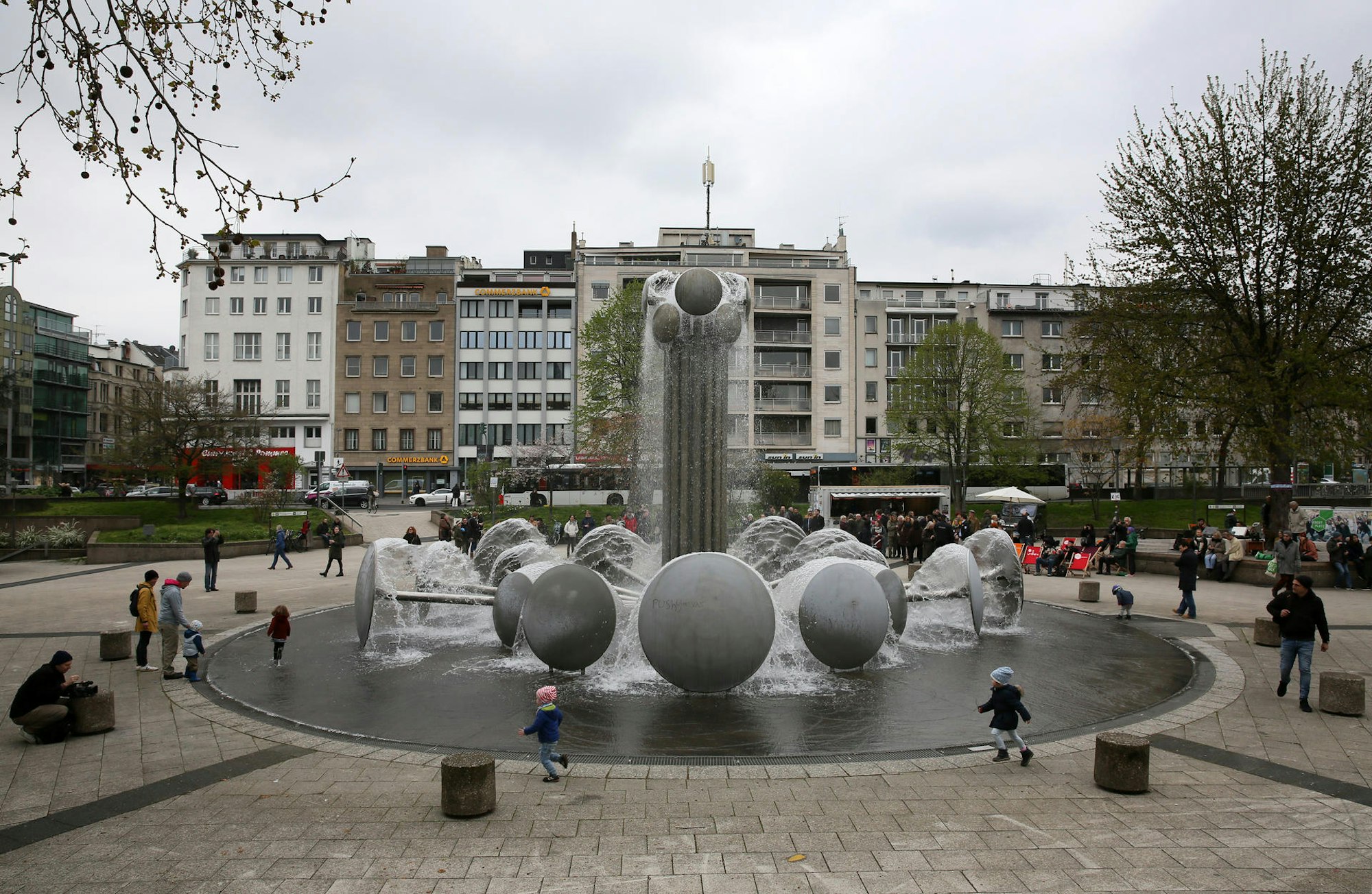 Brunnen am Ebertplatz