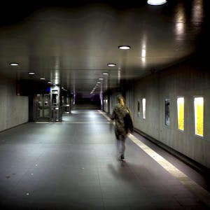 Angstraum: Beim Gang durch die Unterführung am Euskirchener Bahnhof ist das mulmige Gefühl vor allem abends dabei.