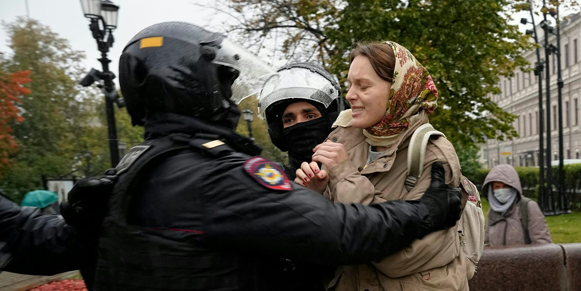 Protest Russland Frau 2022