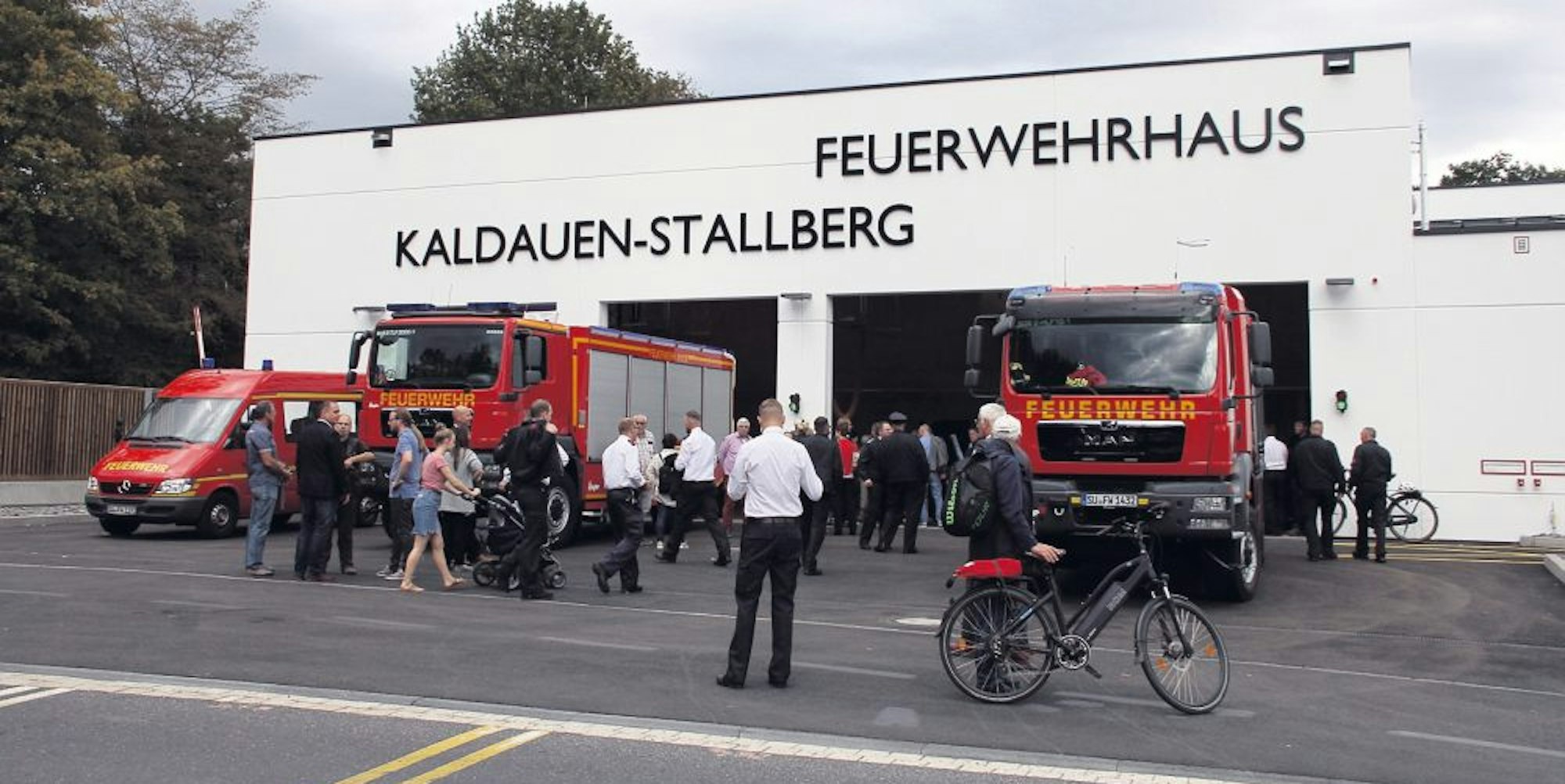 Auf dem alten Kirmesgelände an der Grenze zwischen Kaldauen und Stallberg ist ein modernes Feuerwehrhaus entstanden.