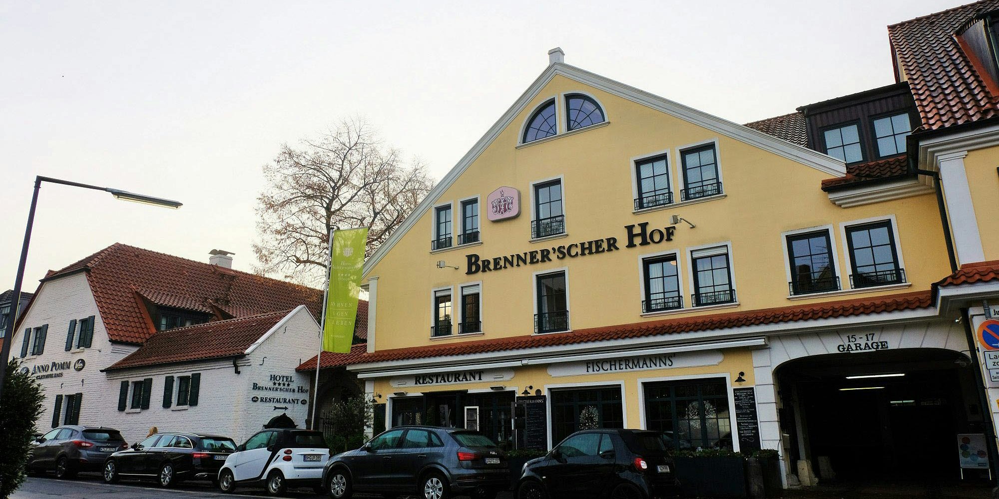 Das Hotel war eine Institution in Junkersdorf. Der 1. FC Köln mietete Zimmer, wenn die Mannschaft abends spielte.