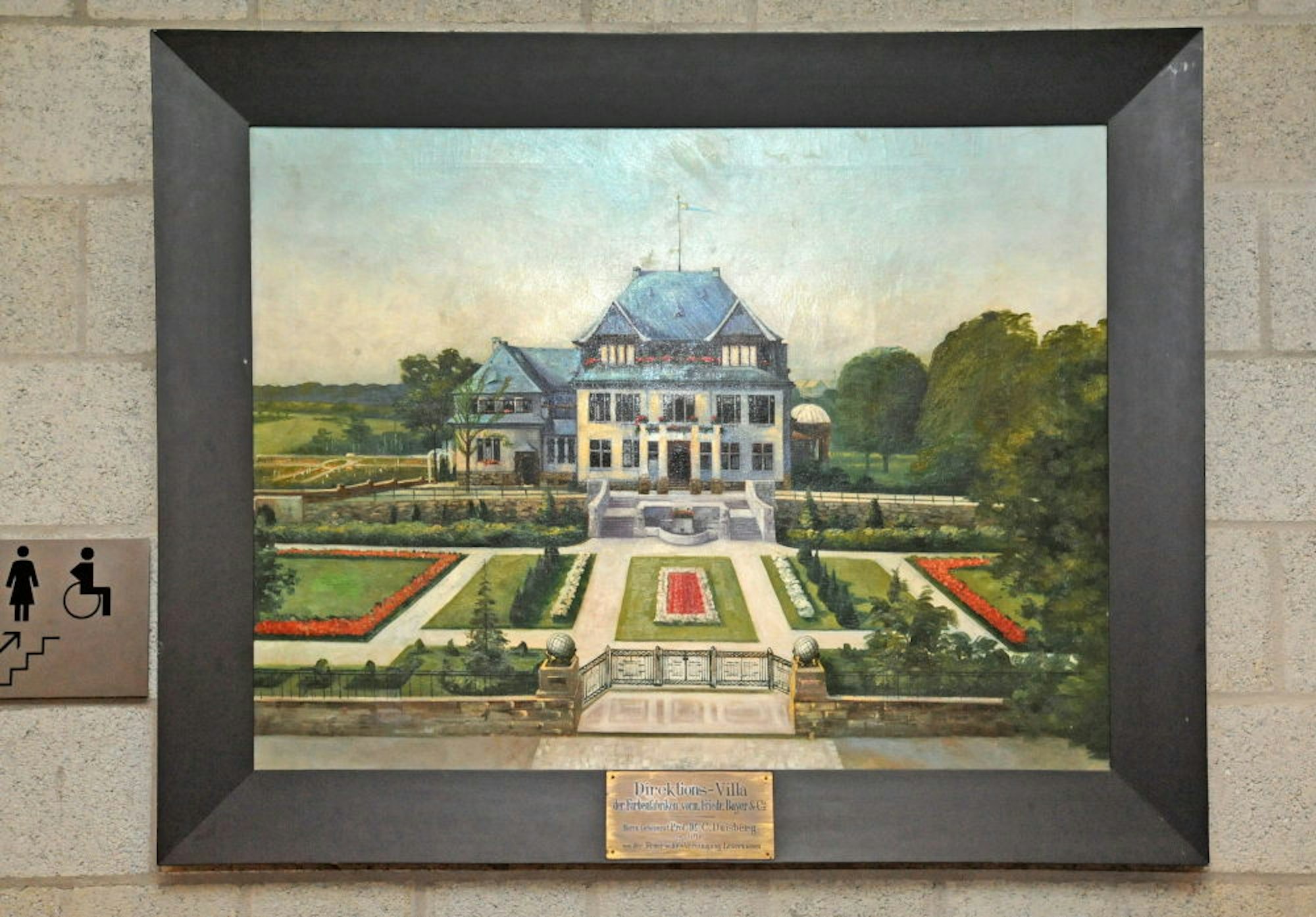 Ein Bild der alten Villa Duisberg.