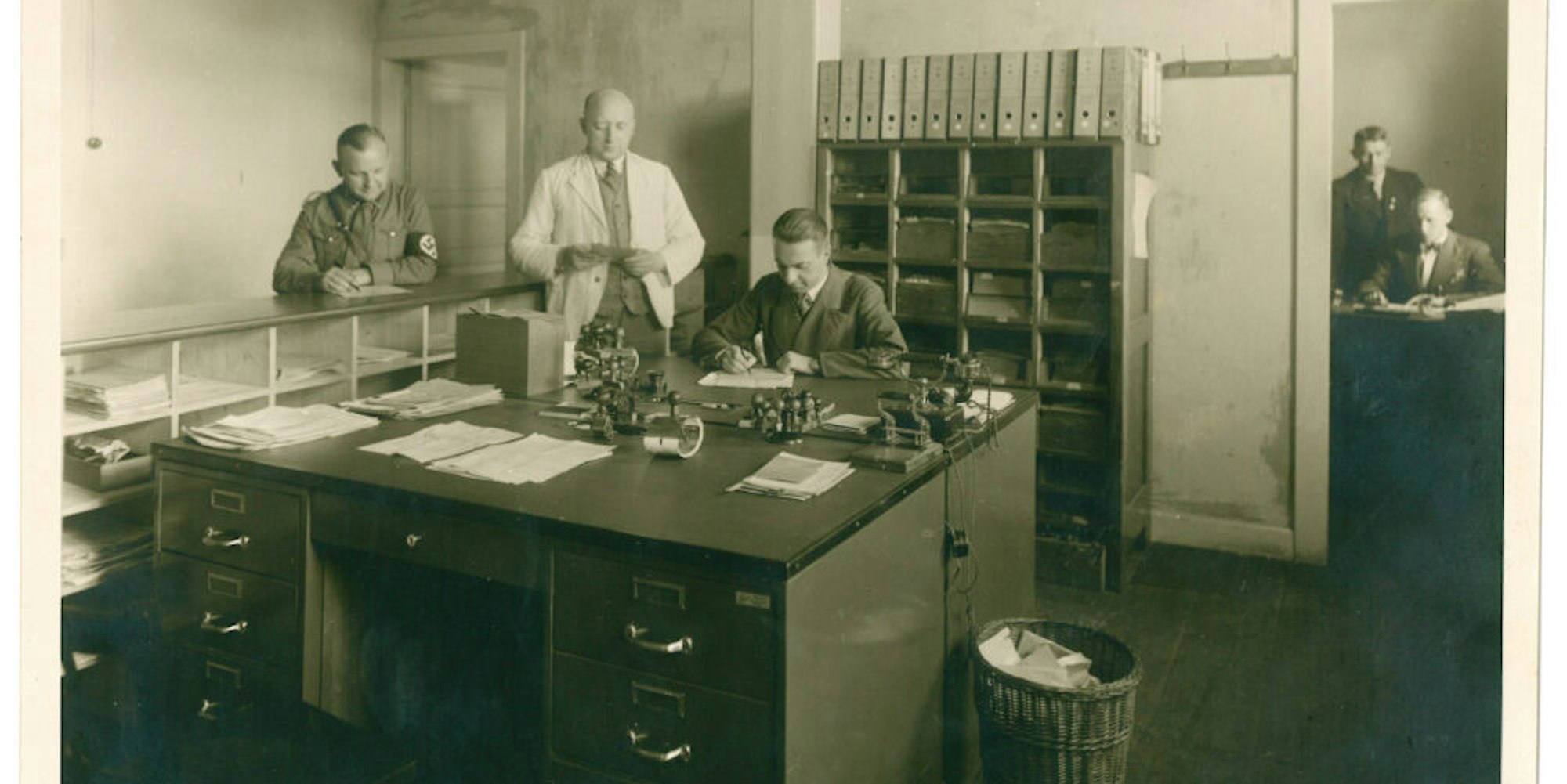 Dienstzimmer in der Nebenstelle Montabaur des Arbeitsamtes Niederlahnstein, um 1940