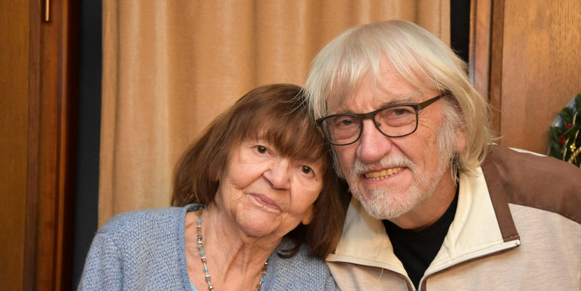 Seit 60 Jahren verheiratet sind Margret und Karl-Heinz Veutgen, die in Elsdorf-Esch zu Hause sind. Die Hochzeit fand in Oberhausen statt.