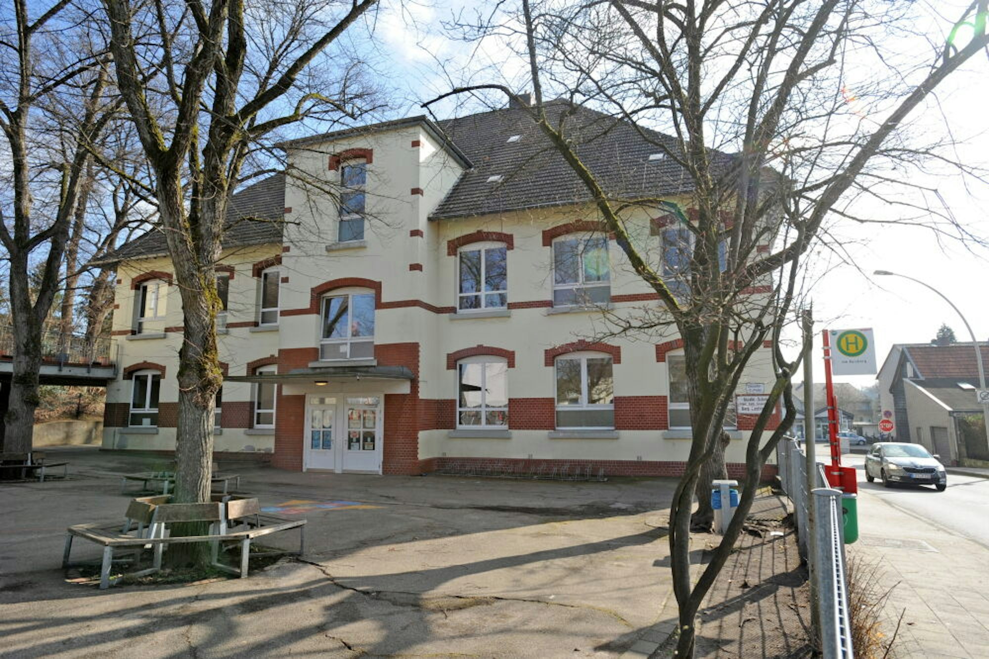 Die katholische Gezelinschule in Schlebusch ist seit Jahren als Sanierungsfall ein Thema.