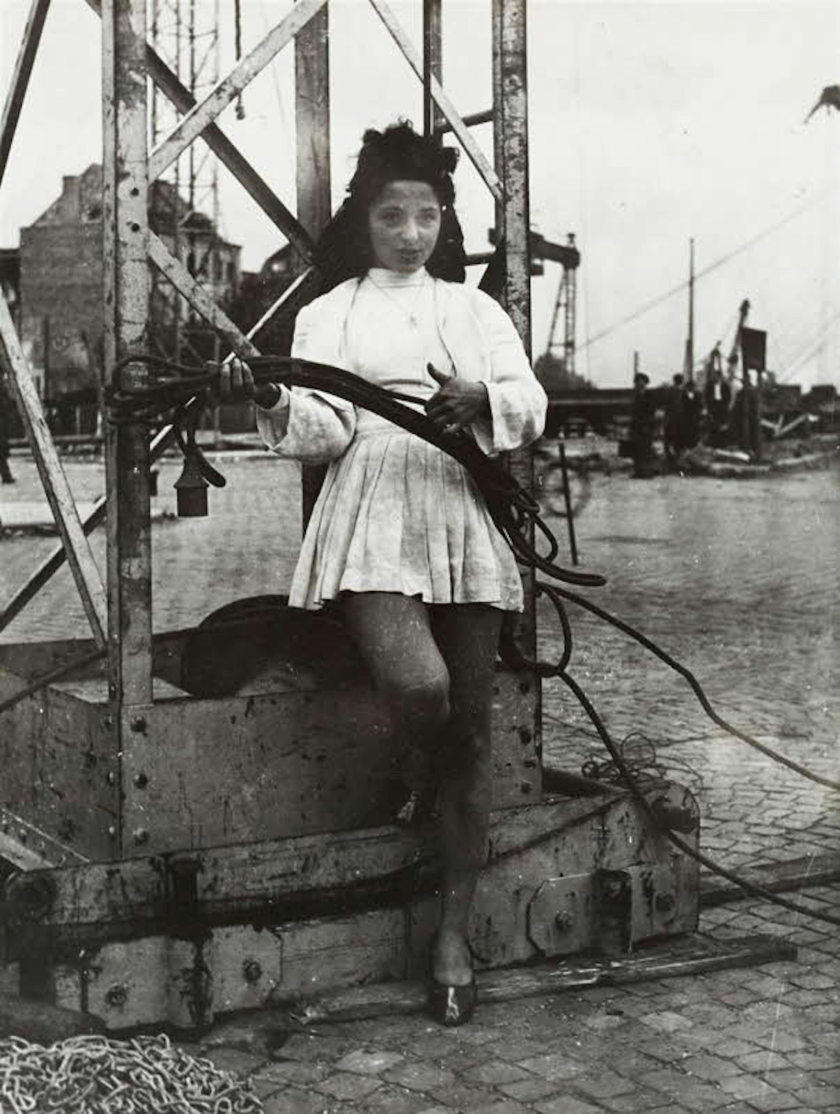 Seilartistin auf dem Heumarkt 1946