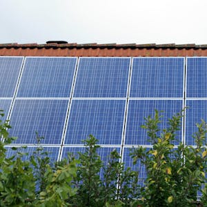 Das Klimabündnis wünscht sich auf jedem Einfamilienhaus eine Solaranlage.