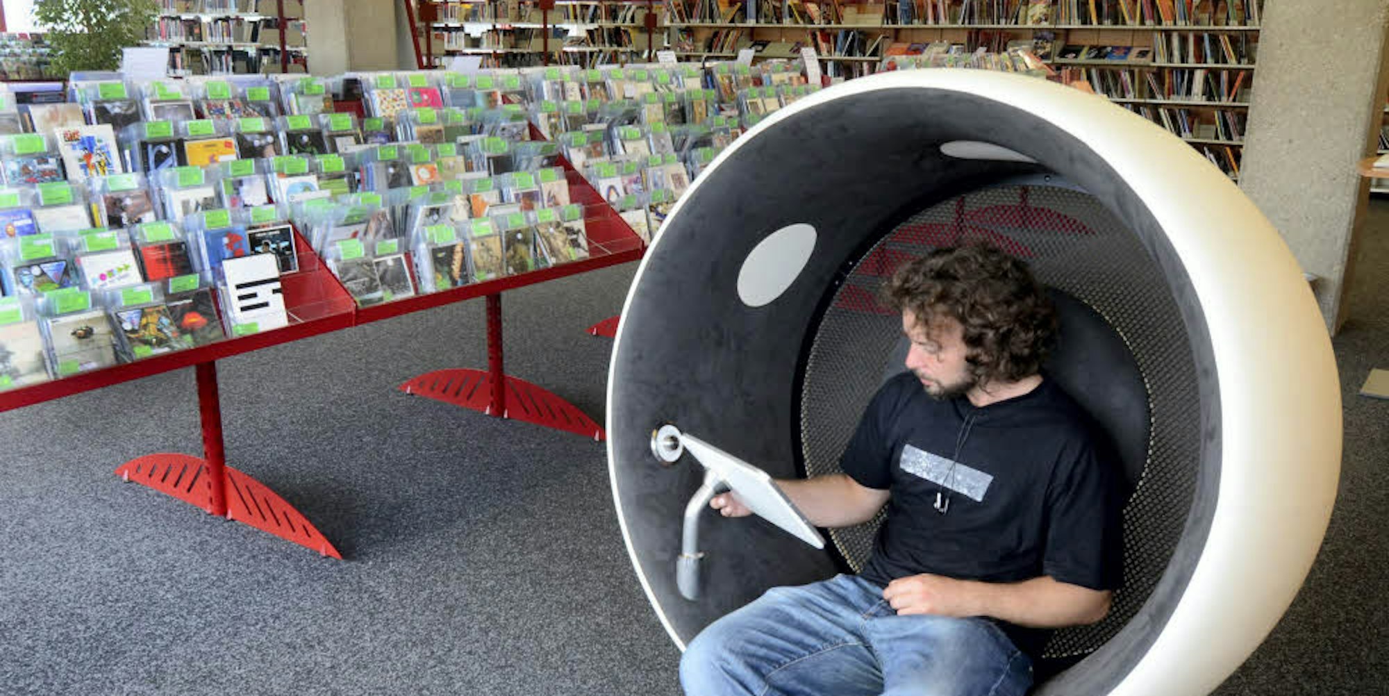 Das Innere der Stadtbibliothek soll mit einer Neugestaltung mehr Raum für innovative Ideen bieten.