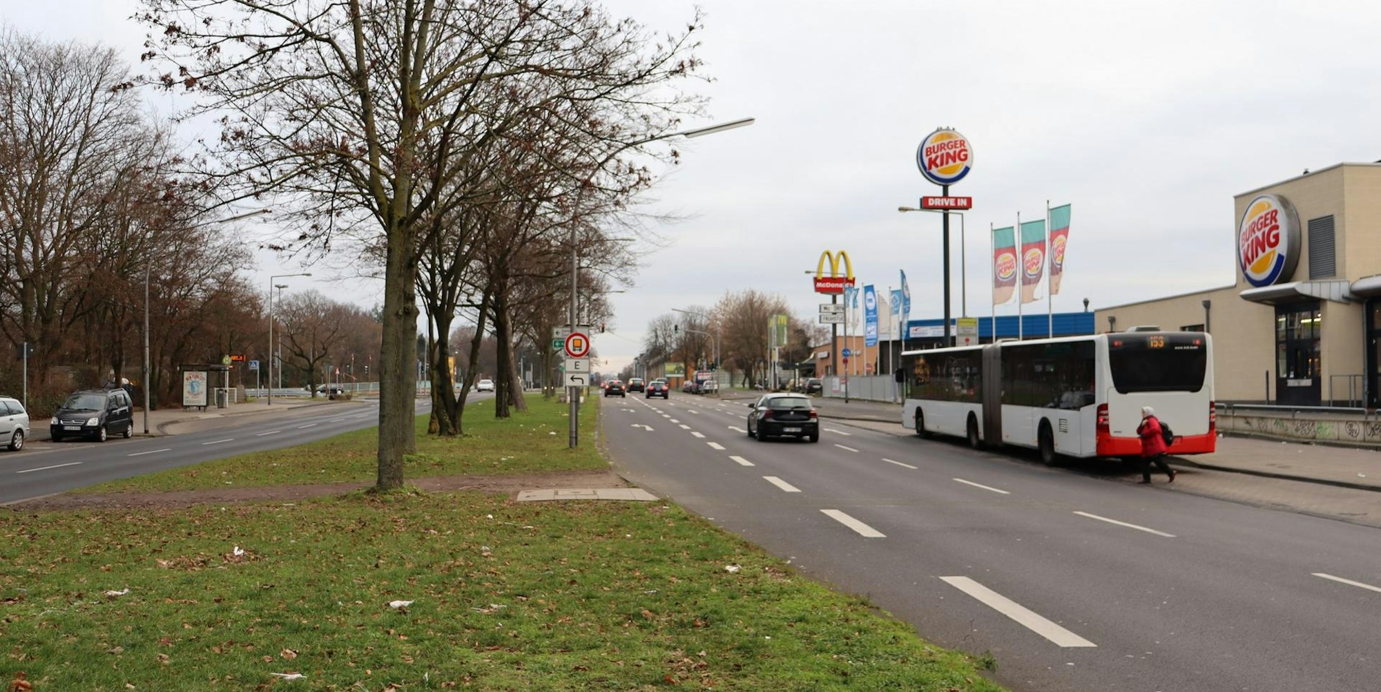 Auf der Frankfurter Straße will die Bezirksvertretung eine Busspur einrichten lassen.