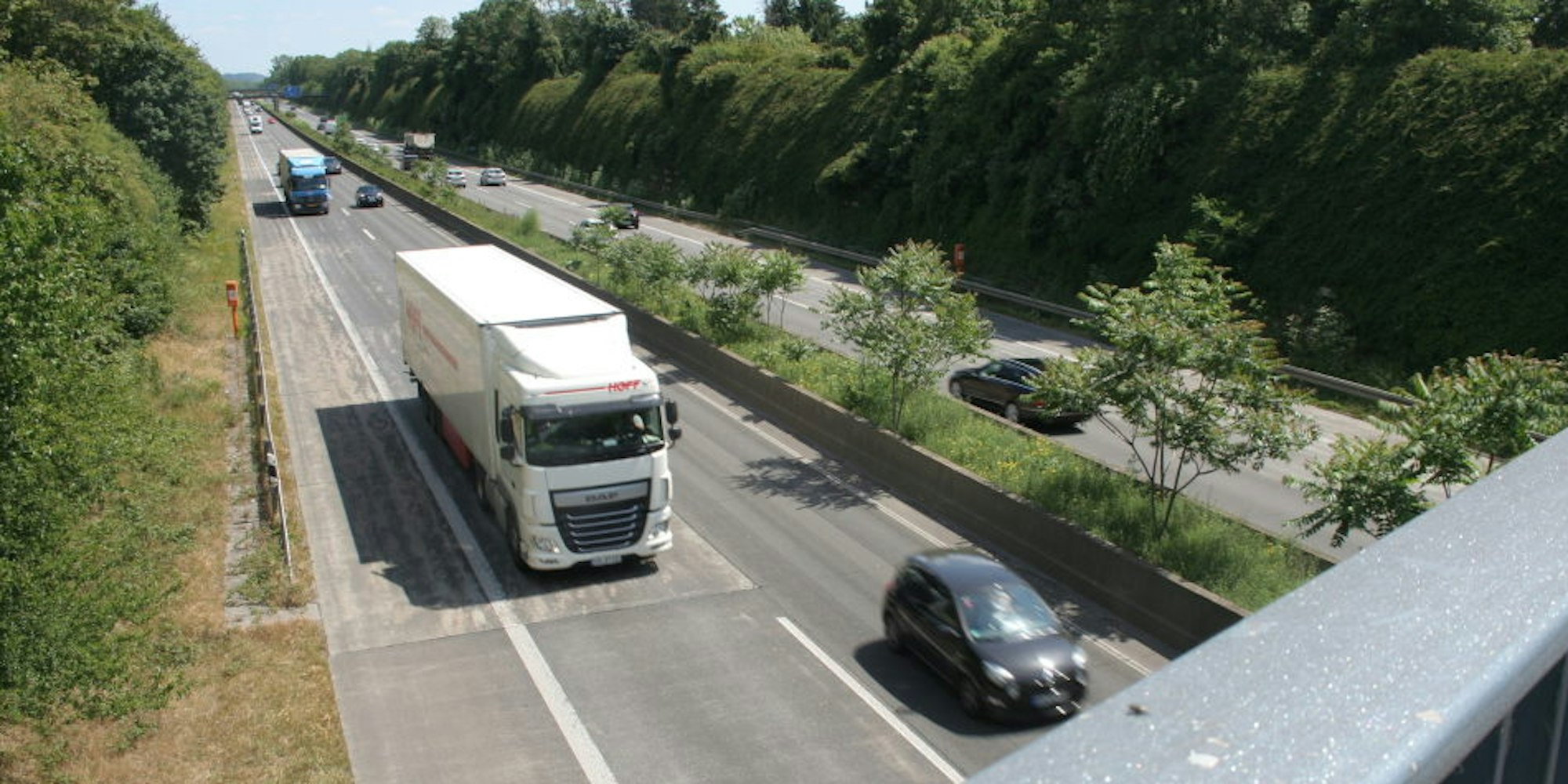 Die Autobahn 61 in Fahrtrichtung Koblenz wird im Sommer zwischen den Anschlussstellen Bergheim/Elsdorf und Bergheim-Süd für zwei Monate komplett gesperrt.