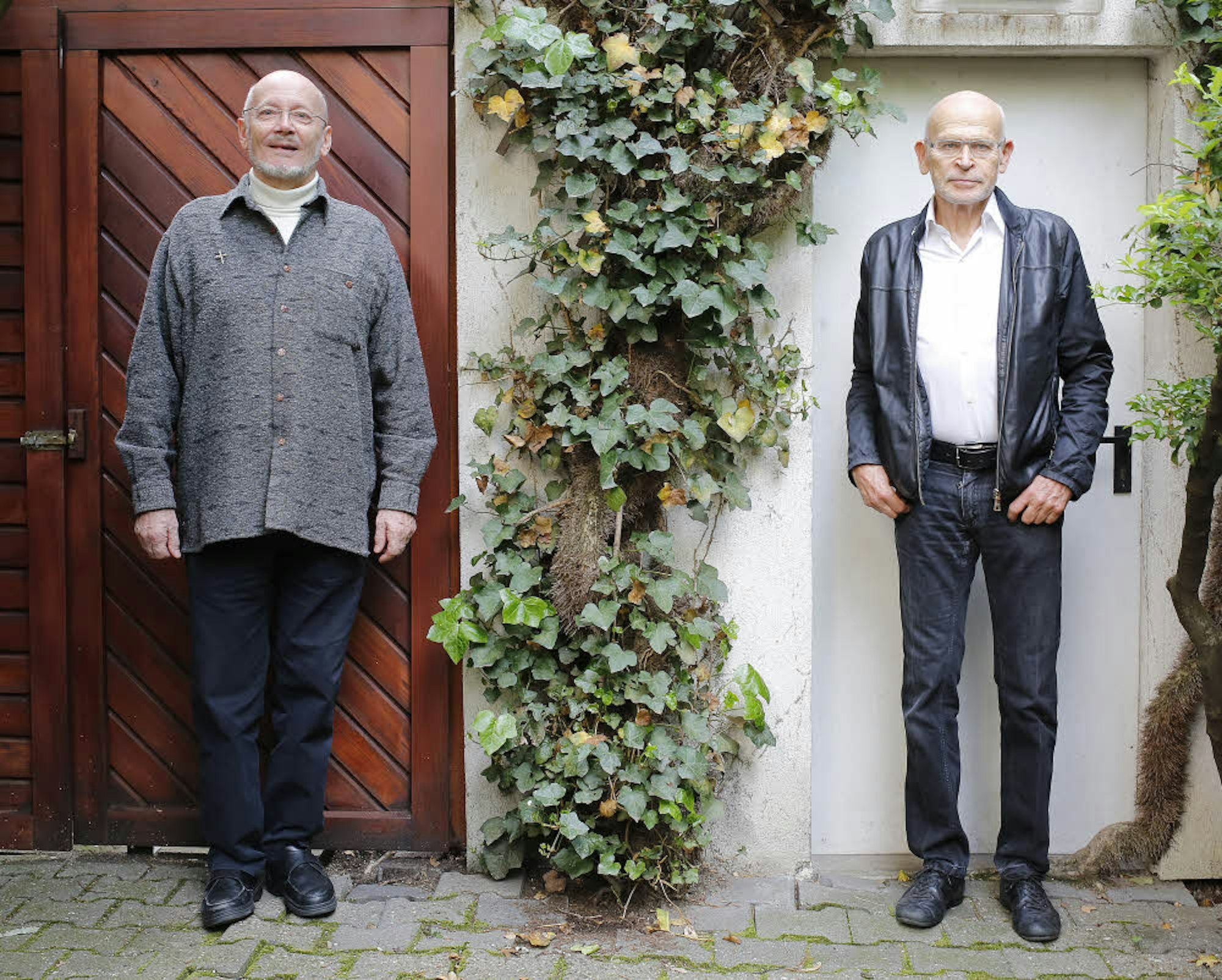 Pater David Kammler (links) und Günter Wallraff bei ihrem Treffen im Haus Scholzen