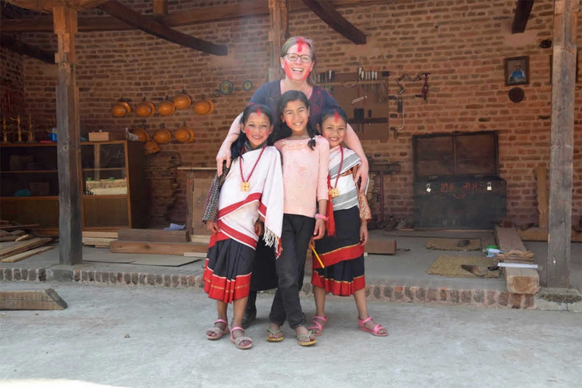 Hebamme Andrea Fleißgarten hatte viel Kontakt auch zu Frauen und Mädchen in Nepal.