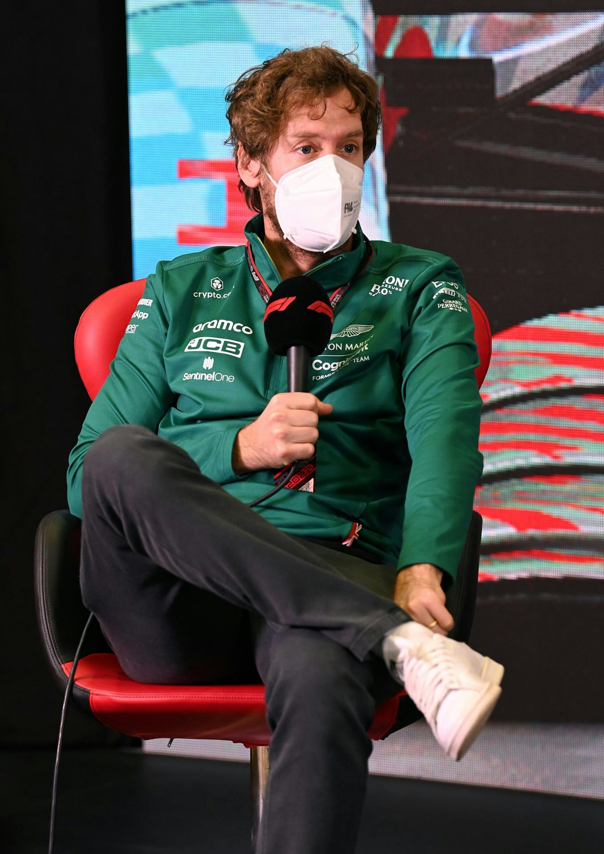 Vettel mit Maske