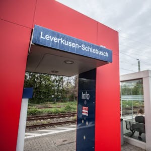 Vom Dezember kommenden Jahres an soll „Leverkusen-Manfort“ auf dem Bahnhofsschild stehen.