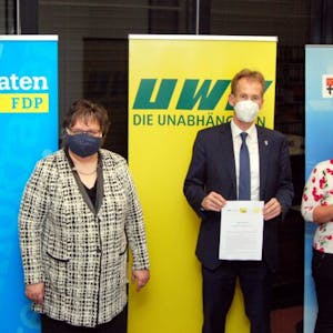 Die Listenvereinbarung unterzeichneten Frederik Schorn (v. l./FDP), Ute Stolz und Detlef Seif (CDU) sowie Susanne Daniel und Franz Troschke (UWV).