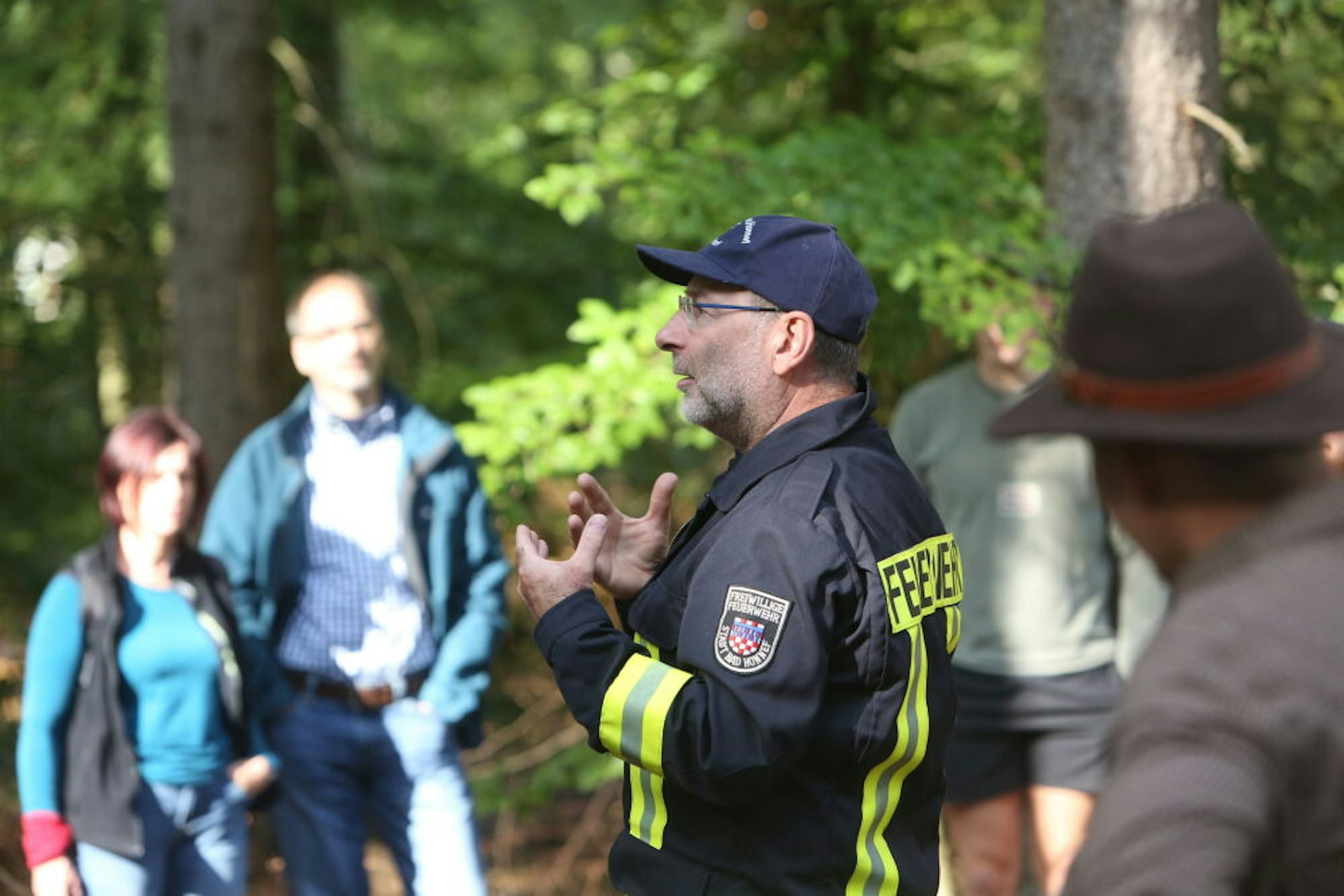 Hans-Heribert Krahe informierte für die Feuerwehr über das Problem der Brandlast in den trockenen Wälder.