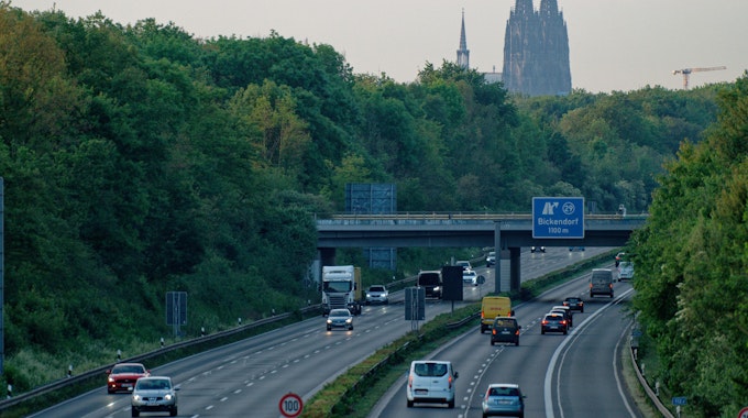 Verkehr Richtung Köln