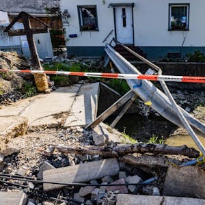 Viele Familien im Rheinbacher Stadtgebiet – hier die Zerstörung in Loch – stehen vor ungewissen Wochen und Monaten.
