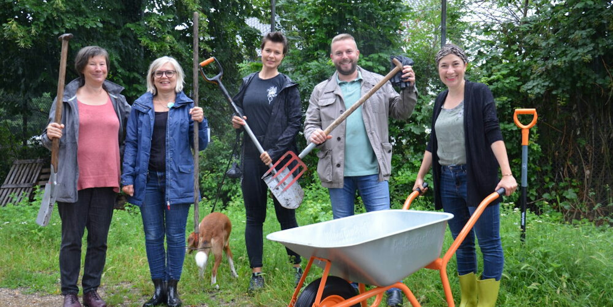 Eine Gruppe von Anwohnern startet auf dem früheren Bolzplatz an der Stephanstraße in Brühl-Ost ein Urban-Gardening-Projekt.