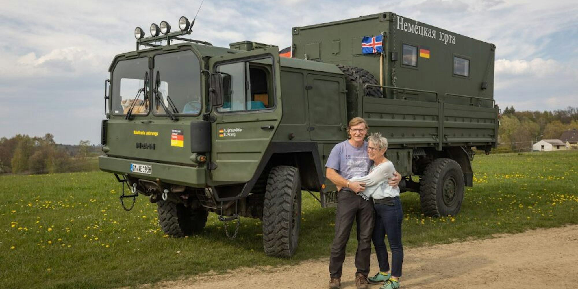 15 Tonnen wiegt der Bundeswehr-Lkw, den Anke Braunöhler und Eric Prang für ihre Reise nach Island selbst ausgebaut haben.