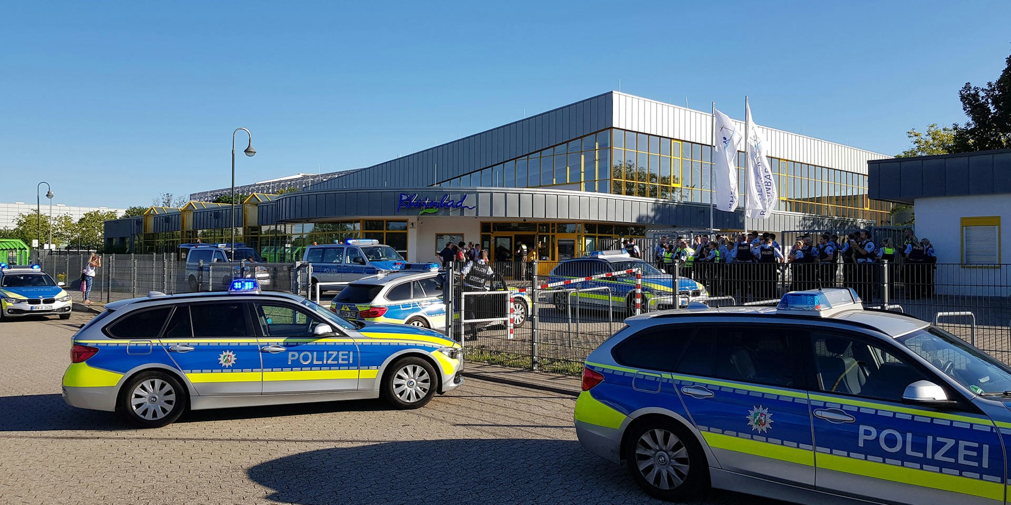 Rheinbad Polizeieinsatz