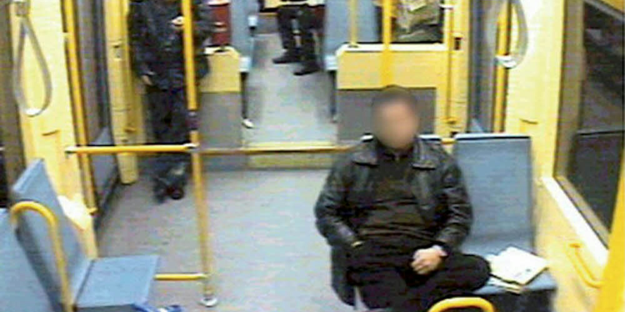 Der Täter wurde 2006 in einer KVB-Bahn aufgenommen.