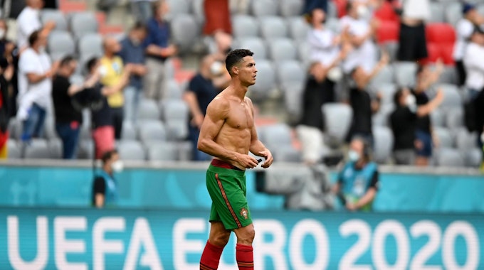 EM Ronaldo Oben Ohne