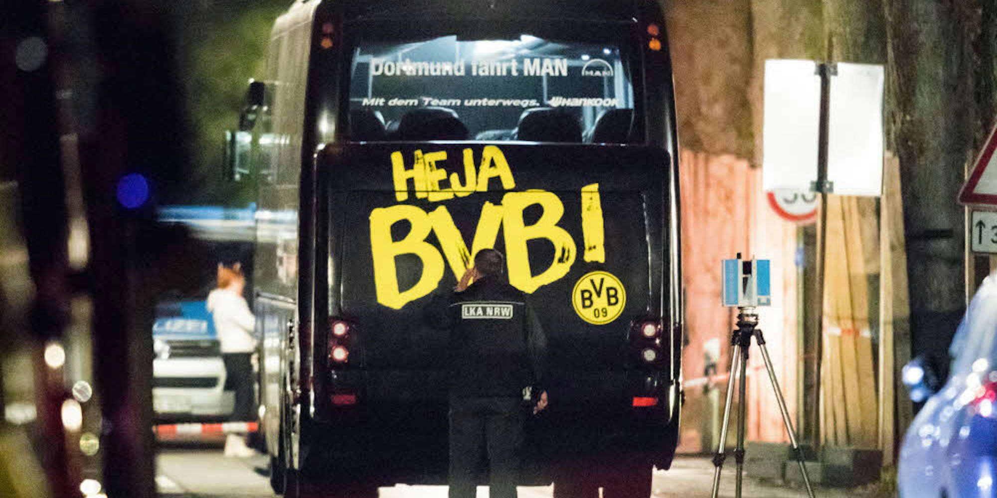 Vor viereinhalb Monaten explodierten Sprengsätze direkt am Mannschaftsbus von Borussia Dortmund.