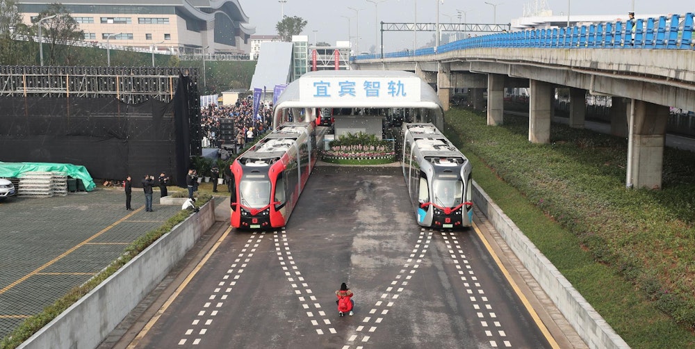 E-Straßenbahn China dpa