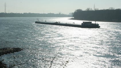 Wird zwischen Niederkassel und Köln-Godorf eine Rheinbrücke gebaut?