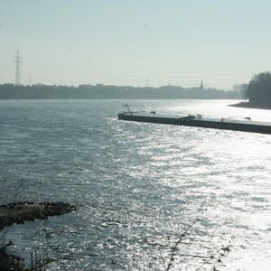 Wird zwischen Niederkassel und Köln-Godorf eine Rheinbrücke gebaut?