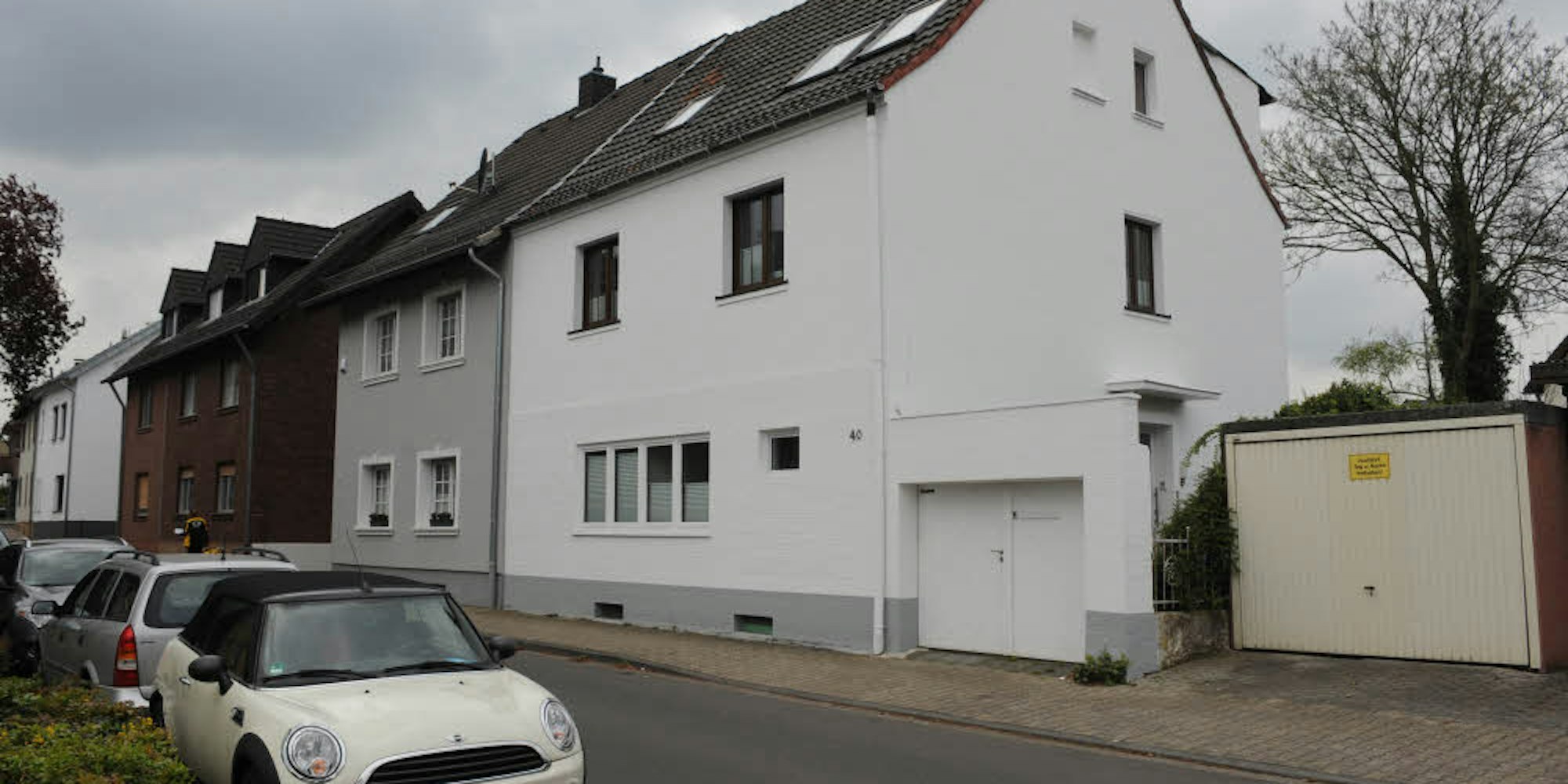 Fünf Flüchtlinge aus Eritrea und Afghanistan wollen in Kürze in dieses Haus in Badorf einziehen.