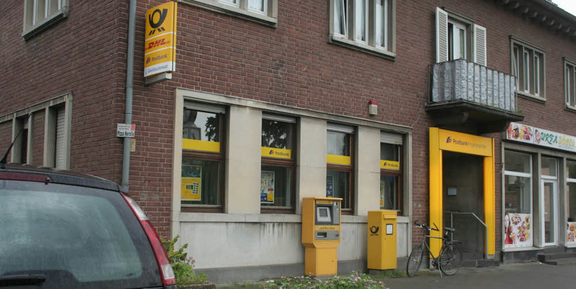 Die Postbank an der Köln-Aachener Straße in Quadrath-Ichendorf schließt Ende August.