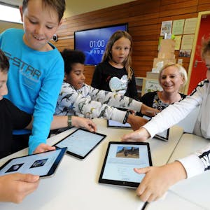 Über weitere Tablet-Computer kann sich die Schule Büscherhof freuen, denn es gibt einen Zuschuss vom Stadtfest.