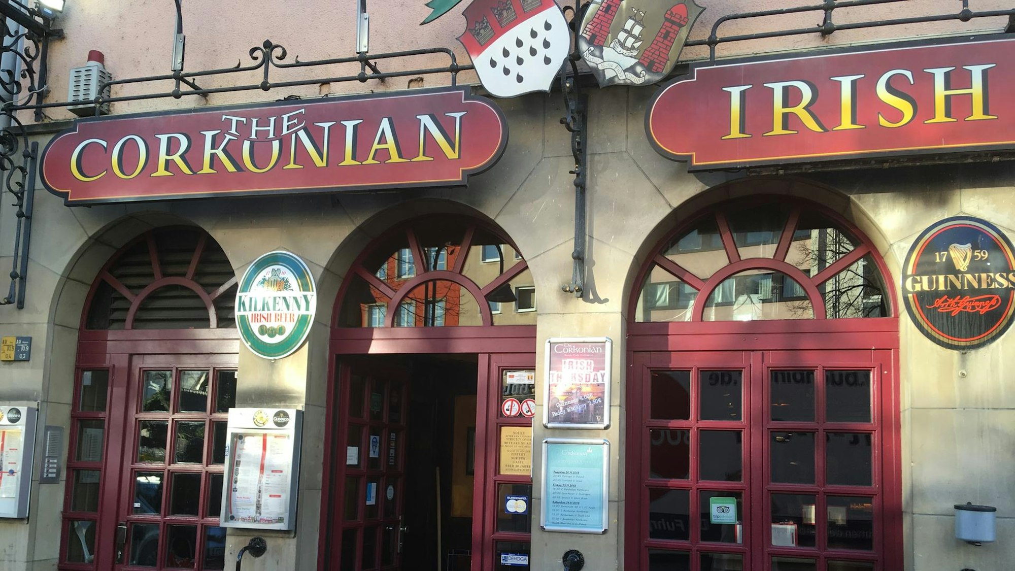 Der Corkonian Irish Pub in Köln von außen