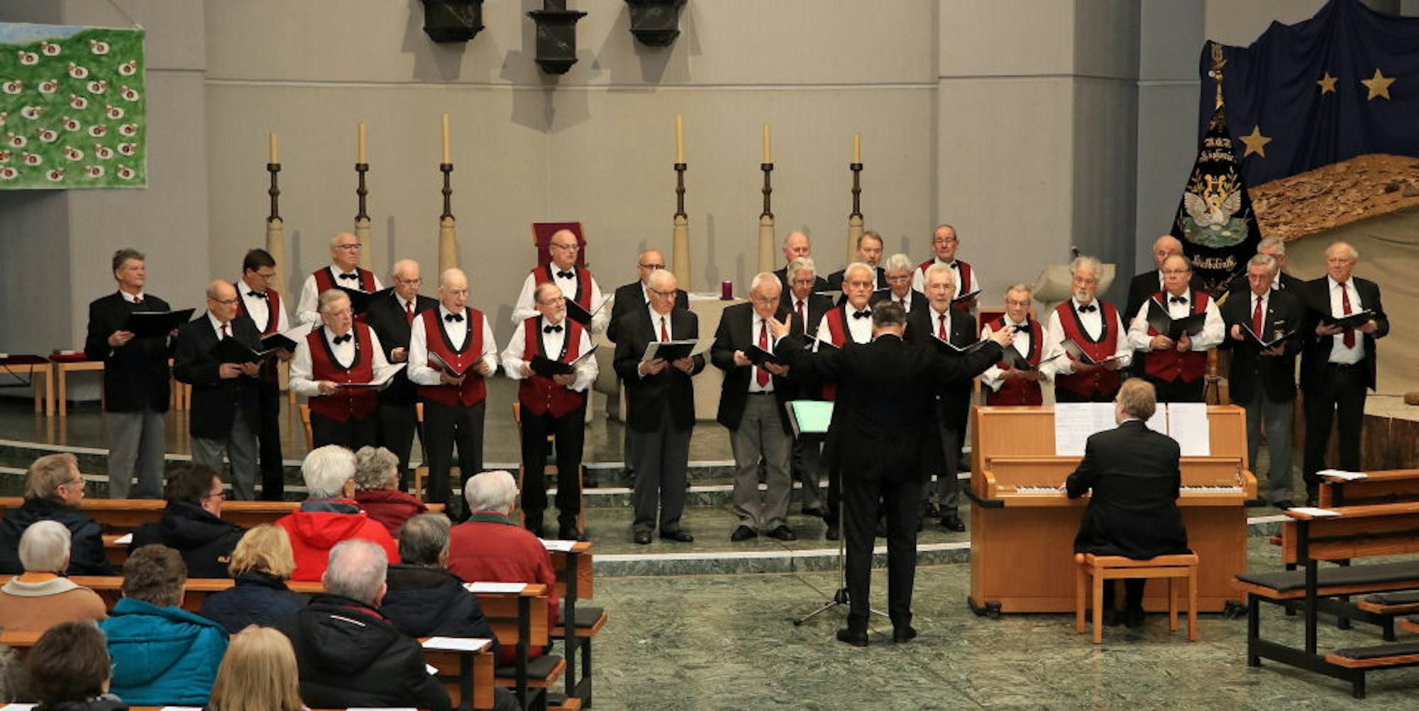 Für sein letztes Konzert verstärkte sich der MGV Euphonia durch Sänger des Horremer Männergesangvereins.