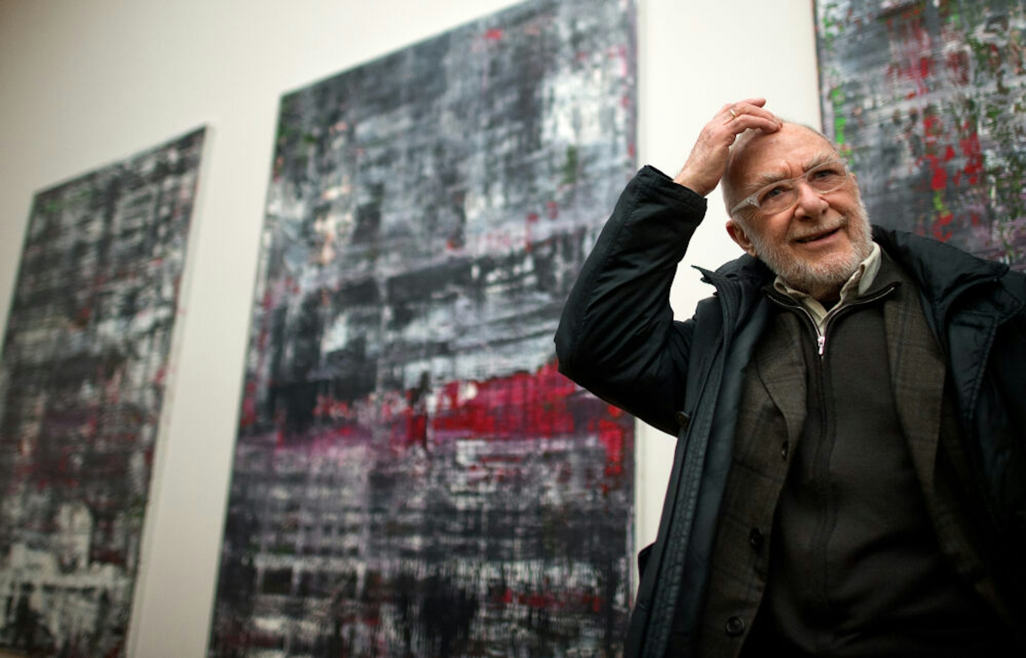 Gerhard Richter – hier im Jahr 2015 bei der Präsentation abstrakter Bilder im Dresdner Albertinum.