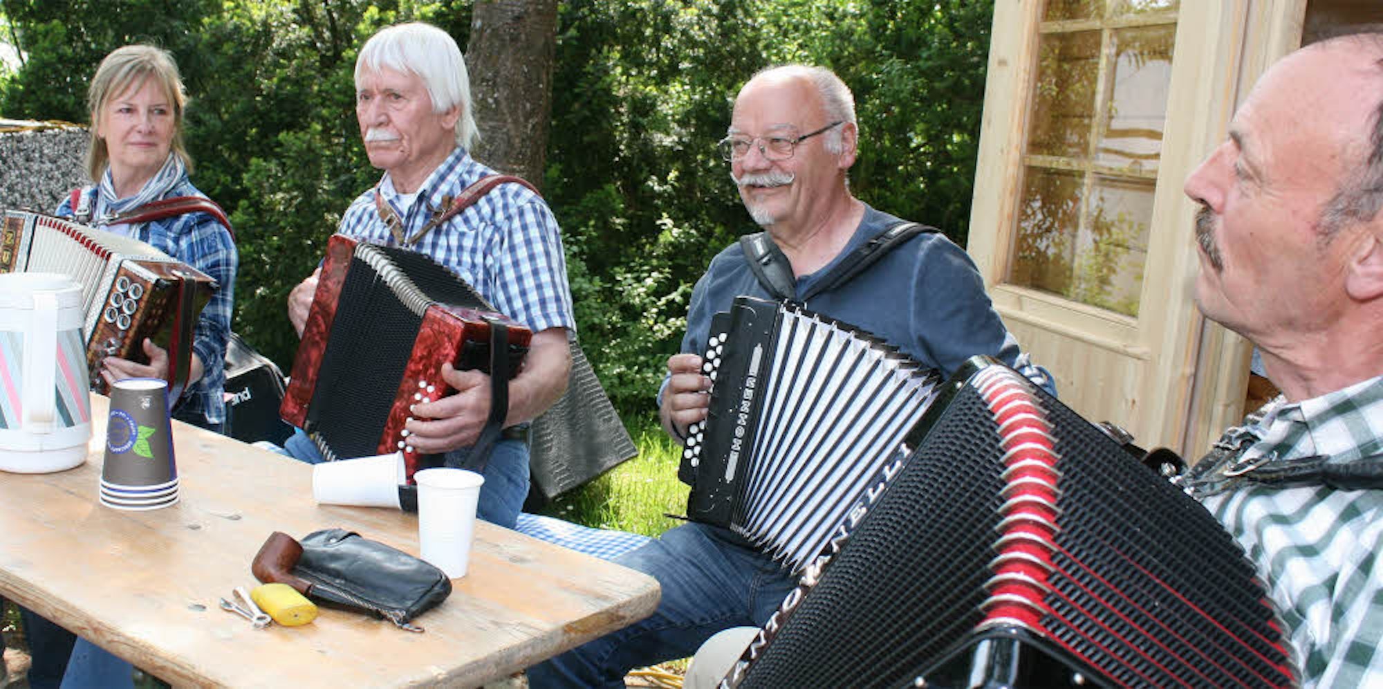 Die vierköpfige Akkordeongruppe aus Marmagen spielte zum Jubiläum in Ripsdorf – eine Wiederholung ist nicht ausgeschlossen.