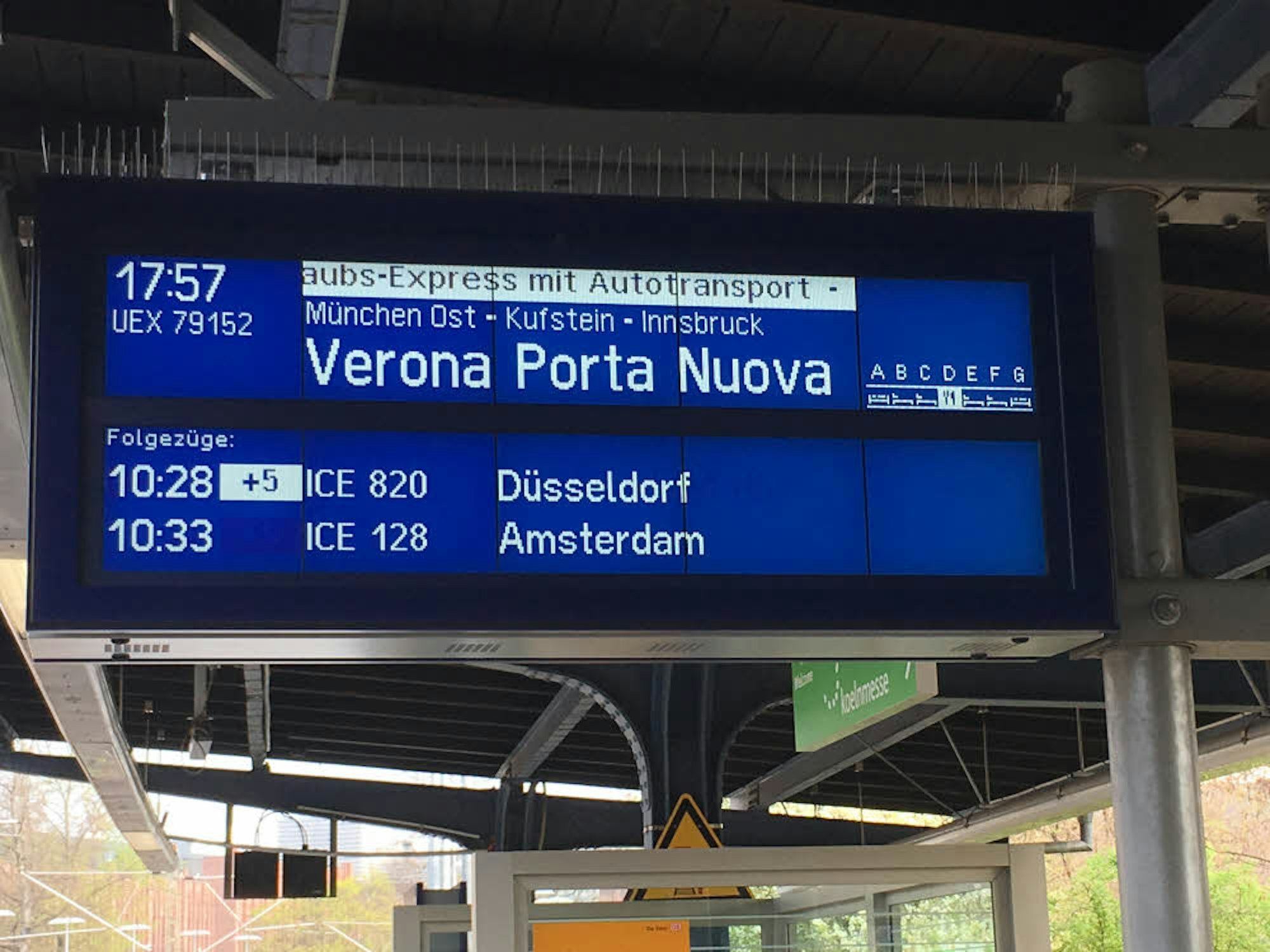 Die erste Kölner Fahrt des Urlaubs-Express aus findet am 22. Juni statt und führt nach Verona. Verladen werden die Fahrzeuge in Düsseldorf.
