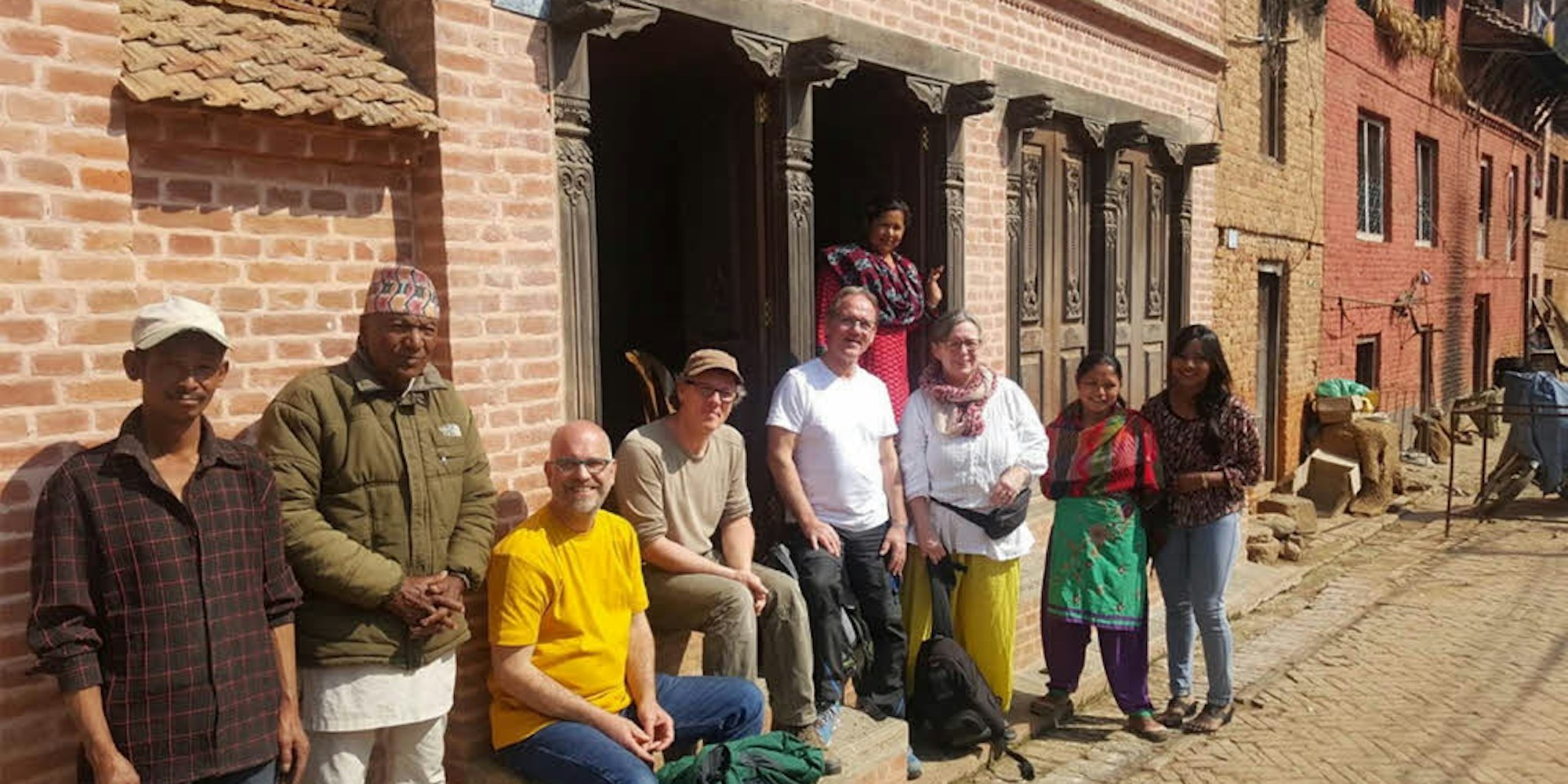 Die vier deutschen Helfer erlebten viel bei ihrer Nepalreise, arbeiteten gemeinsam mit den Einheimischen am Wiederaufbau nach den schweren Erdbeben.