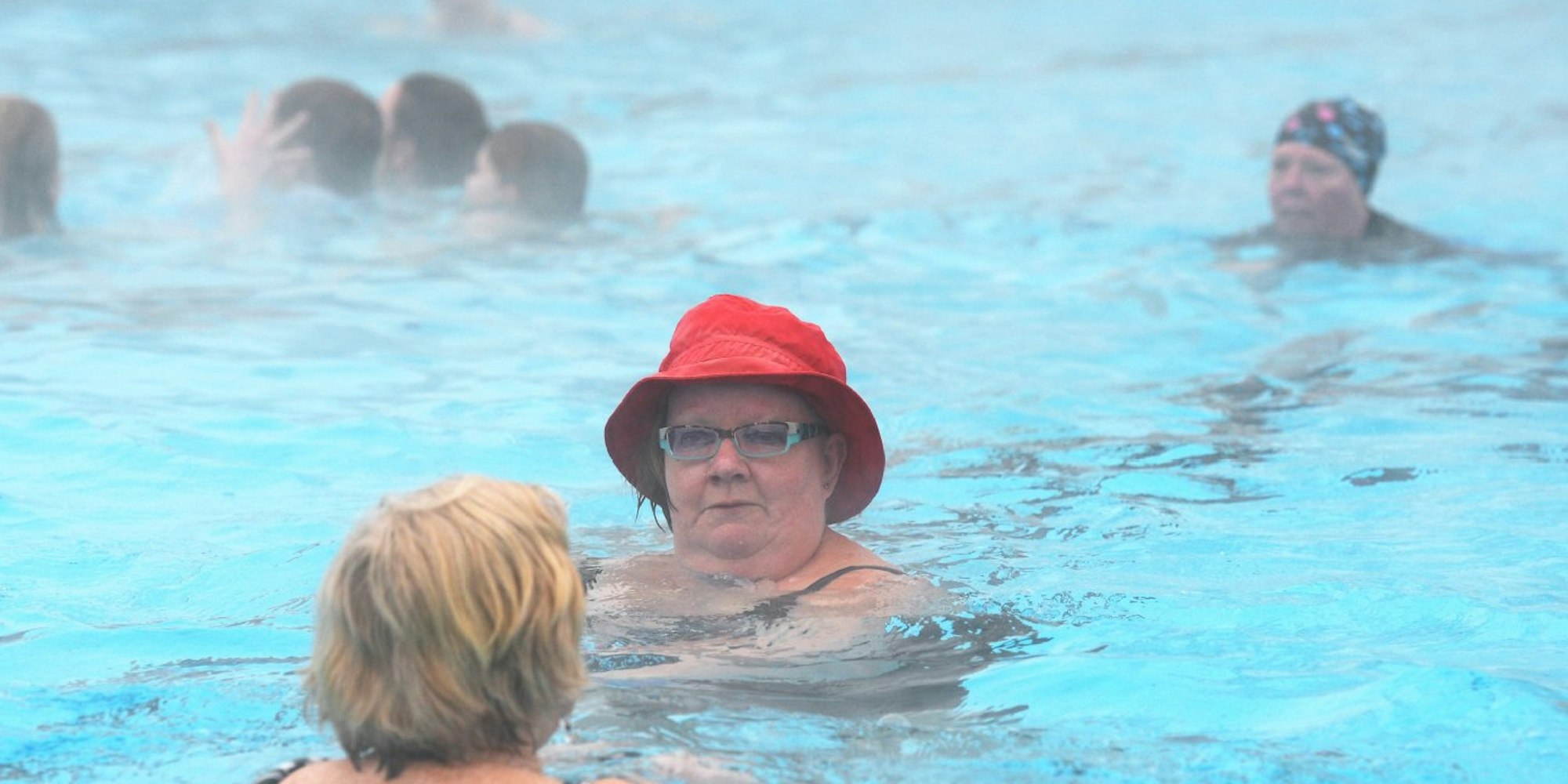 Schwimmen und andere Ausdauersportarten werden im Alter empfohlen.