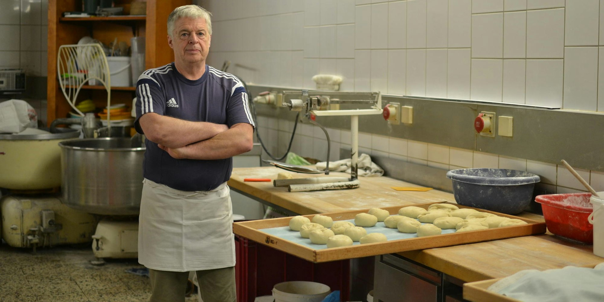 Will verkaufen: Toni Möres aus Harperscheid. Seit mehr als 20 Jahren führt der 63-Jährige schon die Bäckerei.