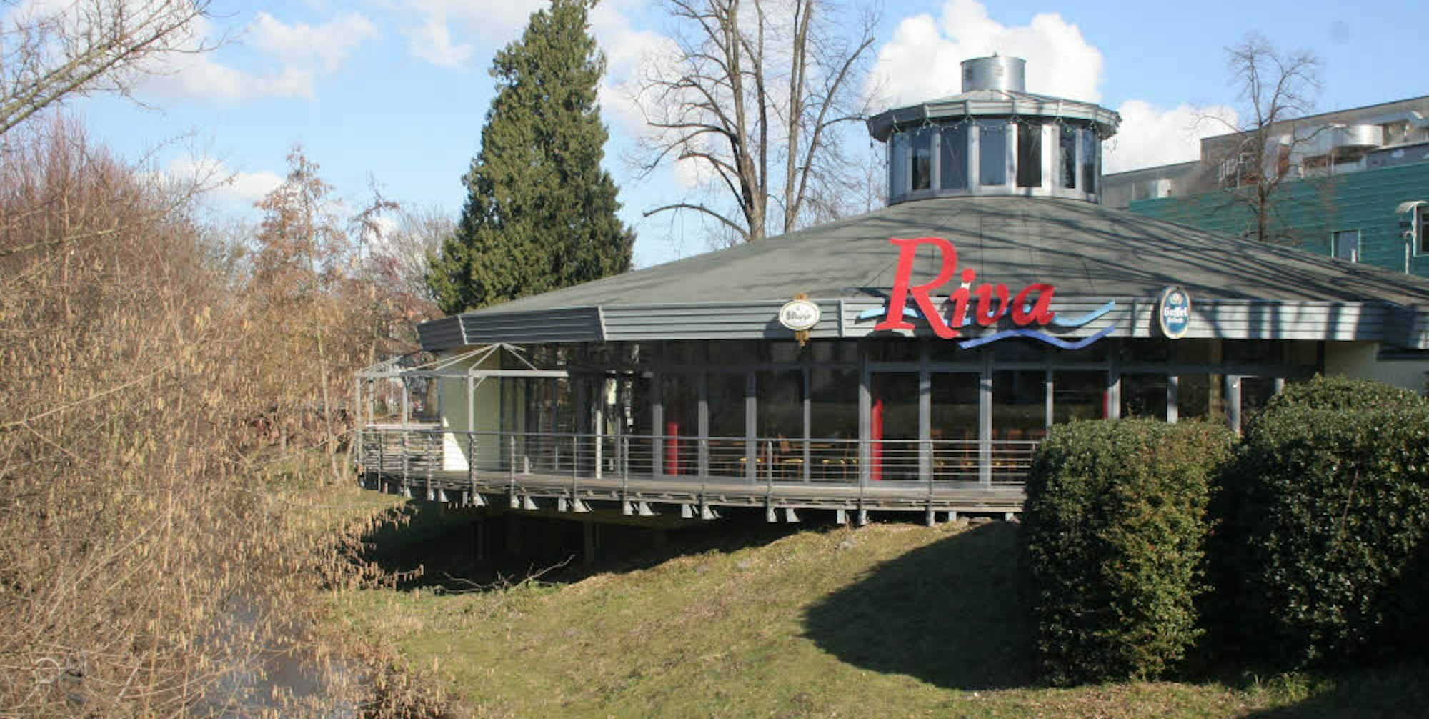 Im Jahr 2004 eröffnet, seit 2015 leerstehend: Das „Riva“ soll im Sommer als „Café Extrablatt“ neu öffnen.
