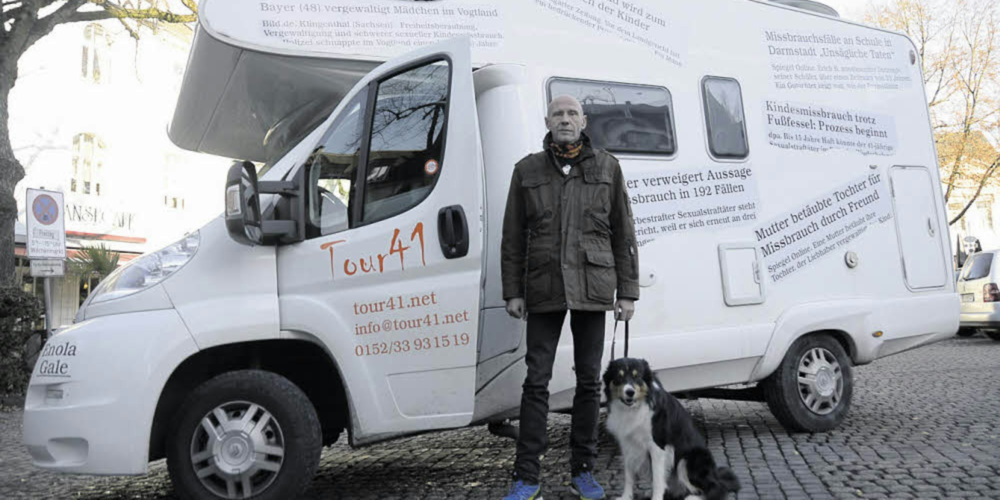 Markus Diegmann vor seinem Wohnmobil, mit ihm will er ab Frühjahr 2017 deutschlandweit auf Tour gehen.