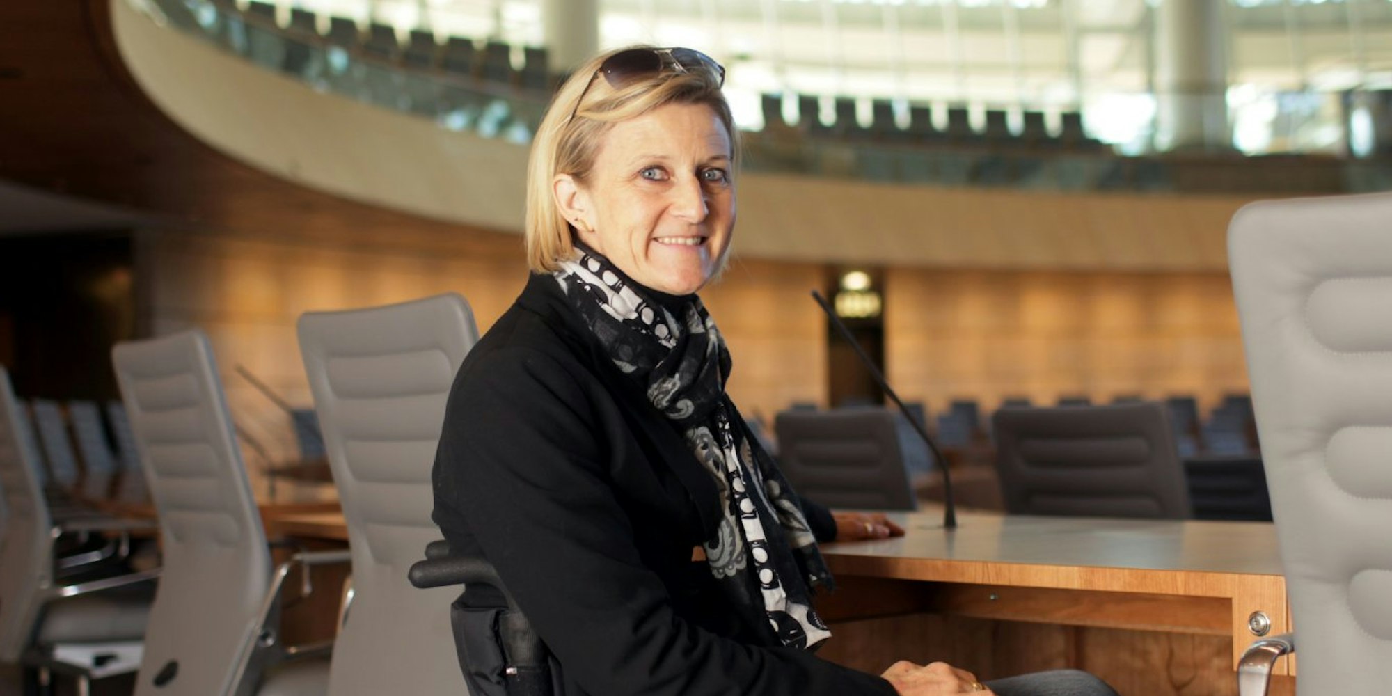 Keine Hinterbänklerin: SPD-Politikerin Lisa Steinmann an ihrem Platz in der letzten Reihe im Plenarsaal.